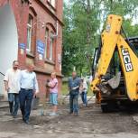 Депутаты-единороссы инициировали благоустройство вокруг местной больницы Советска