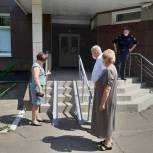 Активисты партпроекта «Единая страна – доступная среда» подключились  к решению проблемы доступа инвалидов в офис Роспотребнадзора в Орле