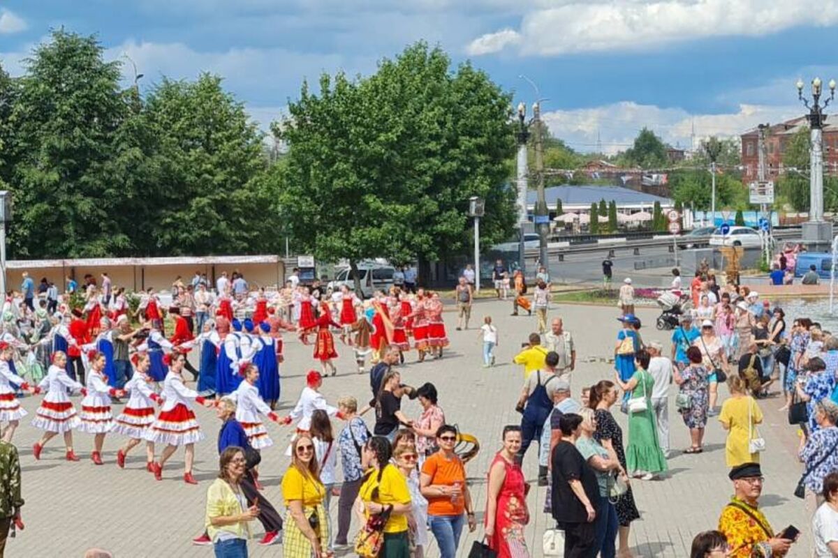 Какой сегодня праздник в иваново. Губернский Разгуляй Иваново. Губернский Разгуляй Иваново 17 июля 2022. Губернский Разгуляй 2022. Иваново день города площадь Пушкина.