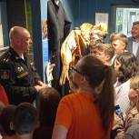 Верх-Исетское МОП организовало для детей экскурсию в кают-компанию подводников Северного флота