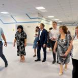 Общественники и депутаты оценили готовность новой школы к началу учебного года в Краснодаре