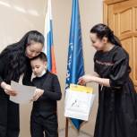 Единая Россия» запускает акцию «Собери ребёнка в школу» в регионах России и на Донбассе