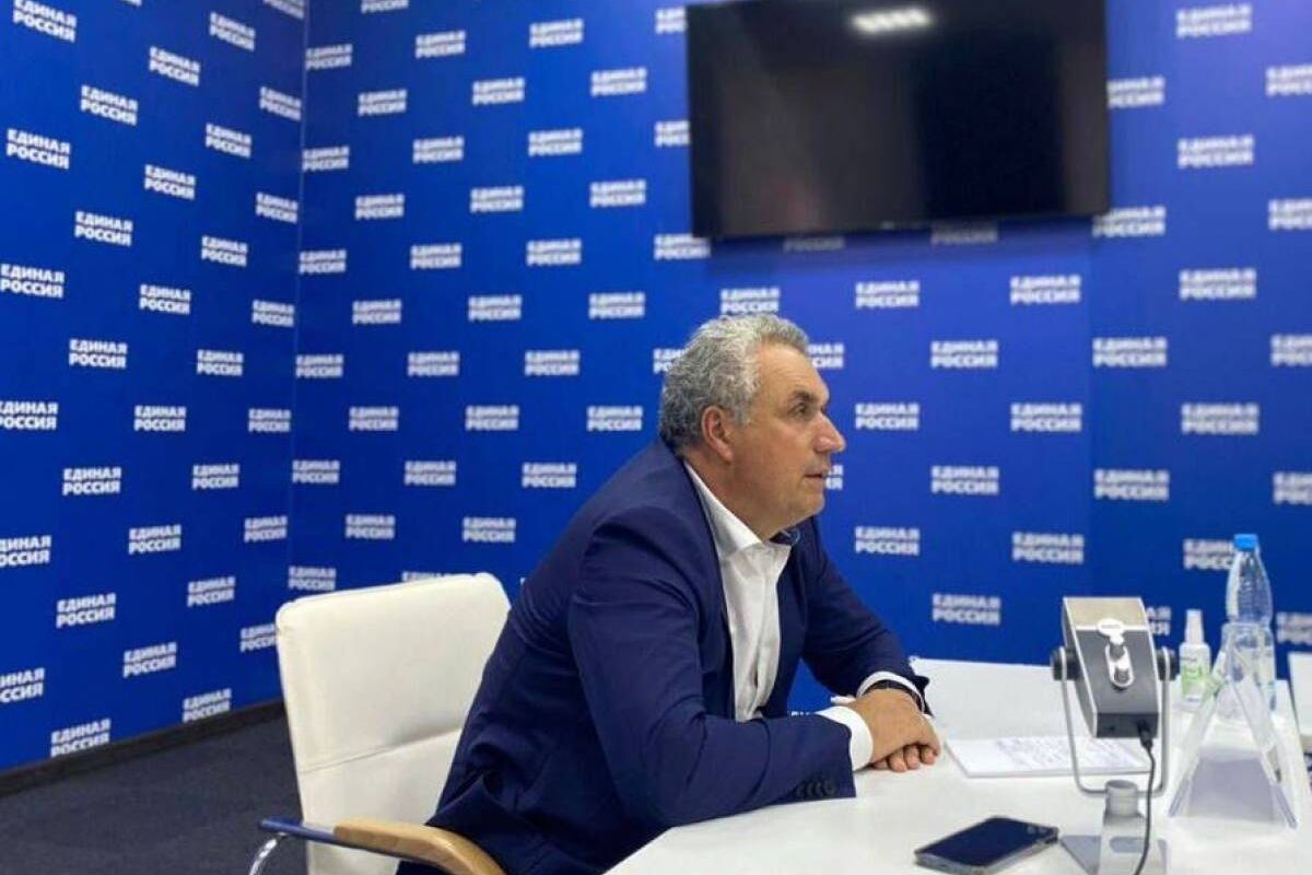Депутат Виктор Халын провел прием предпринимателей в Ростовской-на-Дону общественной приемной «Единой России»