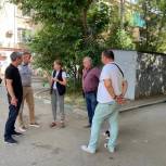 Депутат «Единой России» помогла жителям многоквартирного дома в Астрахани