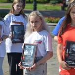 В Самаре депутаты «Единой России» и активисты «Молодой Гвардии» почтили память детей - жертв войны на Донбассе