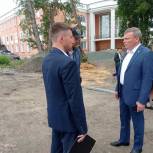 Глава копейских единоросов инспектирует ход работ на объектах благоустройства города