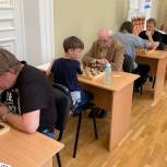 Петербуржцев с ограничениями по здоровью пригласили на шахматный турнир в рамках марафона «Сила России»