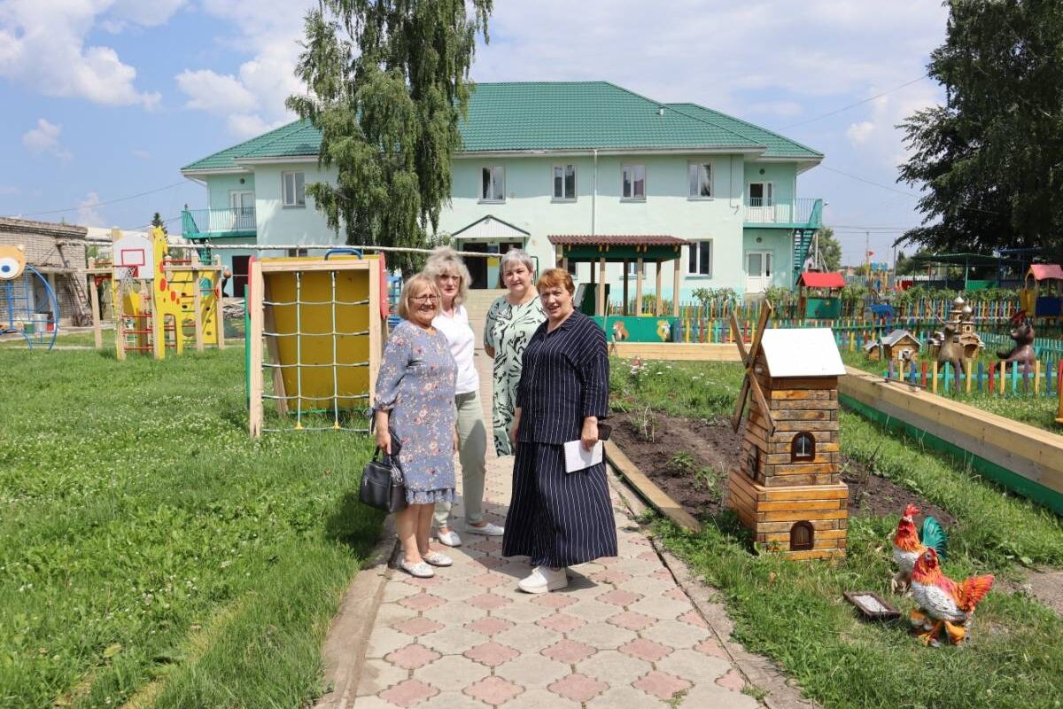 Галина Ампилогова совершила рабочую поездку в Боготольский район |  11.07.2023 | Красноярск - БезФормата