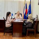 Депутат Наида Курбанова рассмотрела обращения граждан в приемной «Единой России»