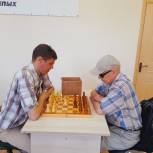 «Единая Россия» организовала шахматный турнир для слабовидящих