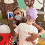 Более 2000 игрушек передали волонтёры юга Москвы в «Коробку храбрости» Центра детской онкологии им. Н. Н. Блохина
