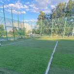 В рамках «Партийного десанта» в Можайском районе восстановили искусственное покрытие футбольного поля