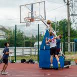 Алексей Свалов организовал в Верхней Пышме турнир по баскетболу
