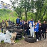 Волонтёры «Единой России» помогли провести субботник в парке Победы Петропавловска-Камчатского