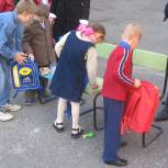 «Единая Россия» дала старт ежегодной акции «Собери ребёнка в школу»