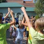 Волонтёры «Молодой Гвардии Единой России» организуют летние лагеря для детей, прибывших в Ростовскую область из новых регионов