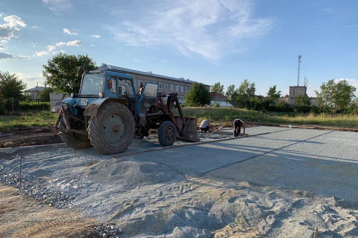 Увельский район: К новому учебному году – поле для мини-футбола |  28.07.2023 | Челябинск - БезФормата