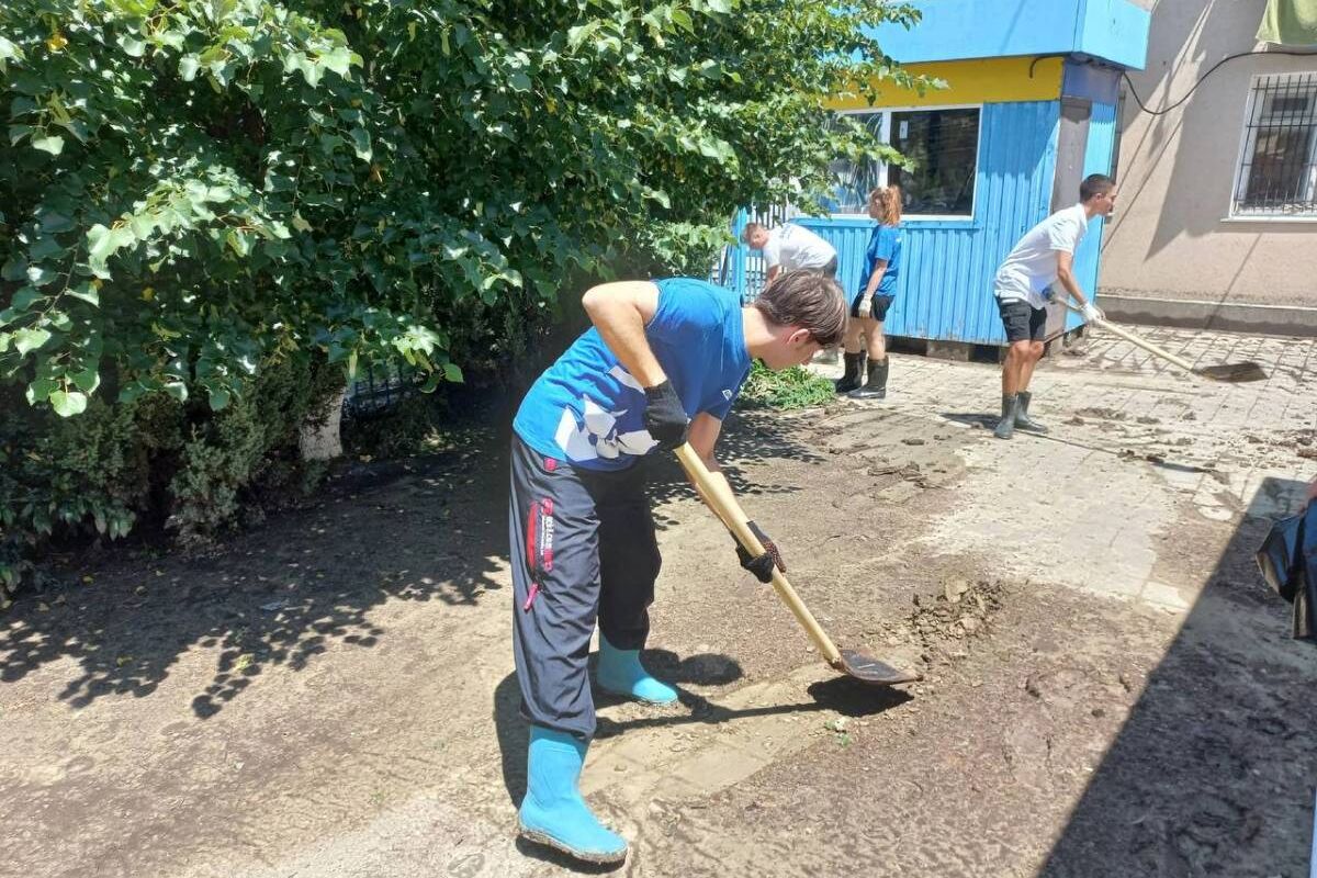 В Туапсинском районе продолжается работа по ликвидации последствий удара  стихии