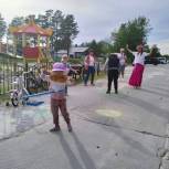 В ЯНАО «Единая Россия» провела для детей и взрослых развлекательную игру