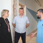 Члены фракции «Единой России» в Рязанской городской Думе продолжают контролировать ход ремонта школ