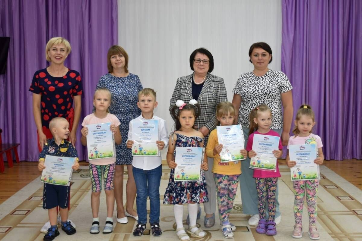 В Алатырском округе награждены победители конкурса «Моя семья – Мое счастье!»
