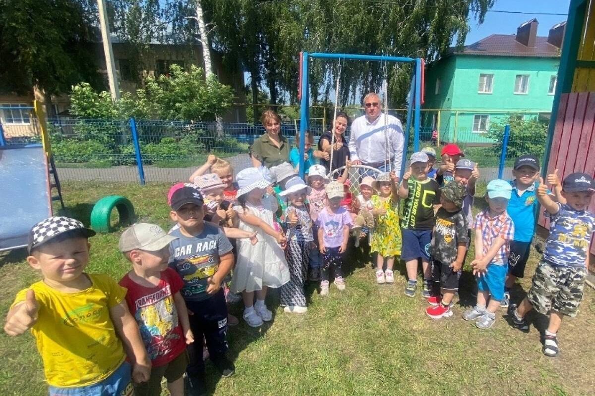 Юрий Земцов поддержал детский сад «Золотой ключик» в посёлке Камыши  Курского района