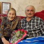 В Шумерле поздравили семейную пару Сусловых с 65-летием со дня создания семьи