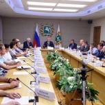 Владимир Мазур и президент Всероссийской федерации самбо Сергей Елисеев провели встречу и форум