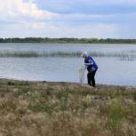 «Единая Россия» провела субботник на озере Аргаяш
