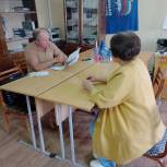 Жители Оренбуржья приходят на приемы к партийцам