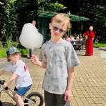 Единороссы центра Москвы организовали инклюзивный праздник для детей и взрослых