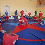 В Севастополе «Единая Россия» организовала мастер-класс по самбо для детей