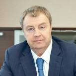Виталий Бахметьев поздравил южноуральцев с Днем семьи, любви и верности