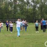 В Мотовилихинском районе продолжаются тренировки клуба северной ходьбы «Маршруты здоровья»