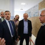 Петербургские единороссы в очередной раз проинспектировали ход капитального ремонта 425-й школы в Кронштадте