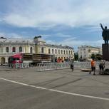 На площади Ленина в Тамбове началась подготовка сцены для фестиваля «Весь Рахманинов»