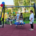 Благоустройство дворов и улиц, поддержка многодетных семей и участников СВО: «Единая Россия» помогает жителям регионов