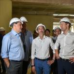 Игорь Брынцалов и Сергей Юров проверили ход строительства школы на 1500 в ЖК «Пехра» в Балашихе
