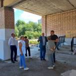 Первый заместитель председателя комитета Госдумы по обороне проконтролировал реконструкцию детской школы искусств №5