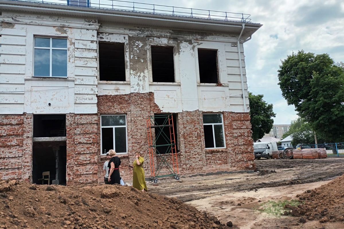 Капитальный ремонт в корпусе школы №3 в городе Рассказово продолжается
