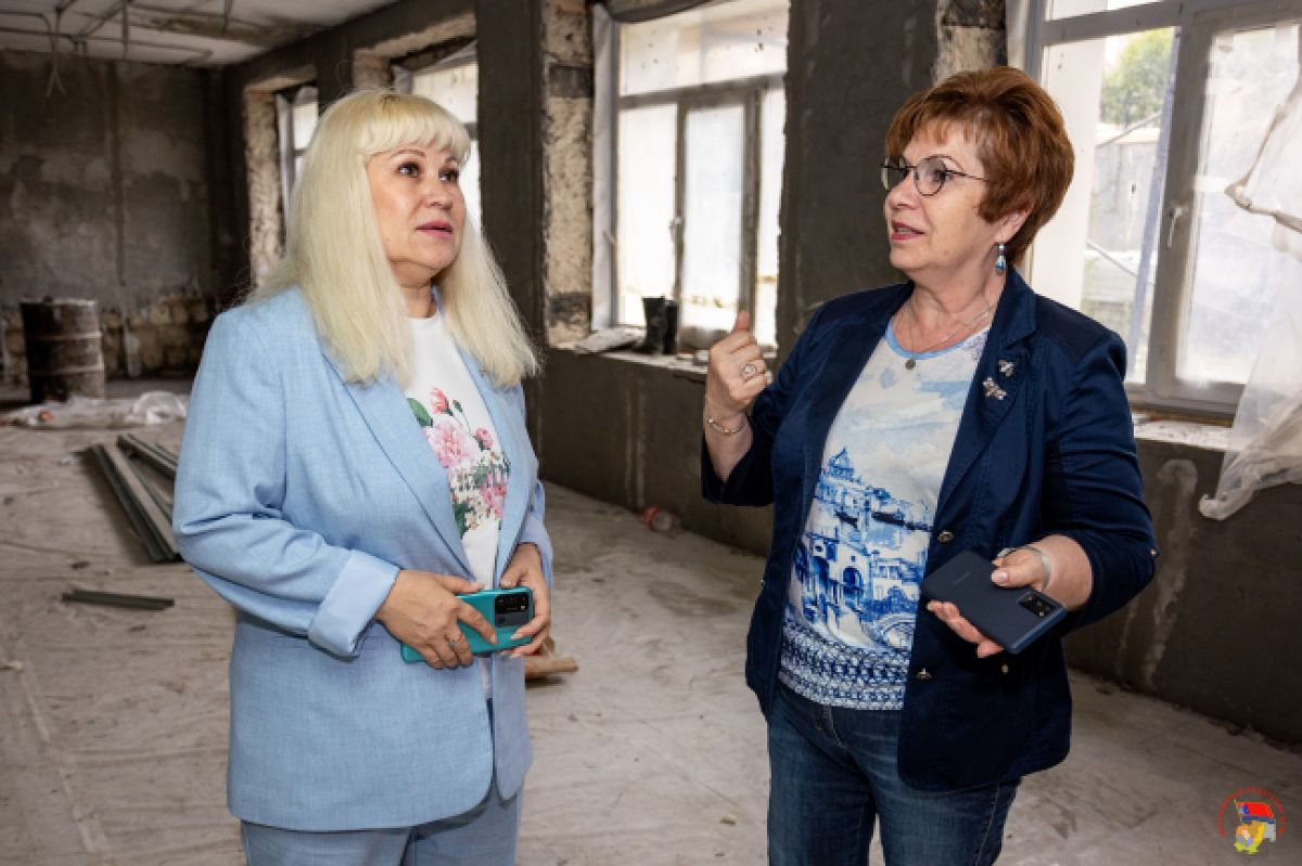 Виктория Голубева проверила ход капитального ремонта в магаданской школе №21