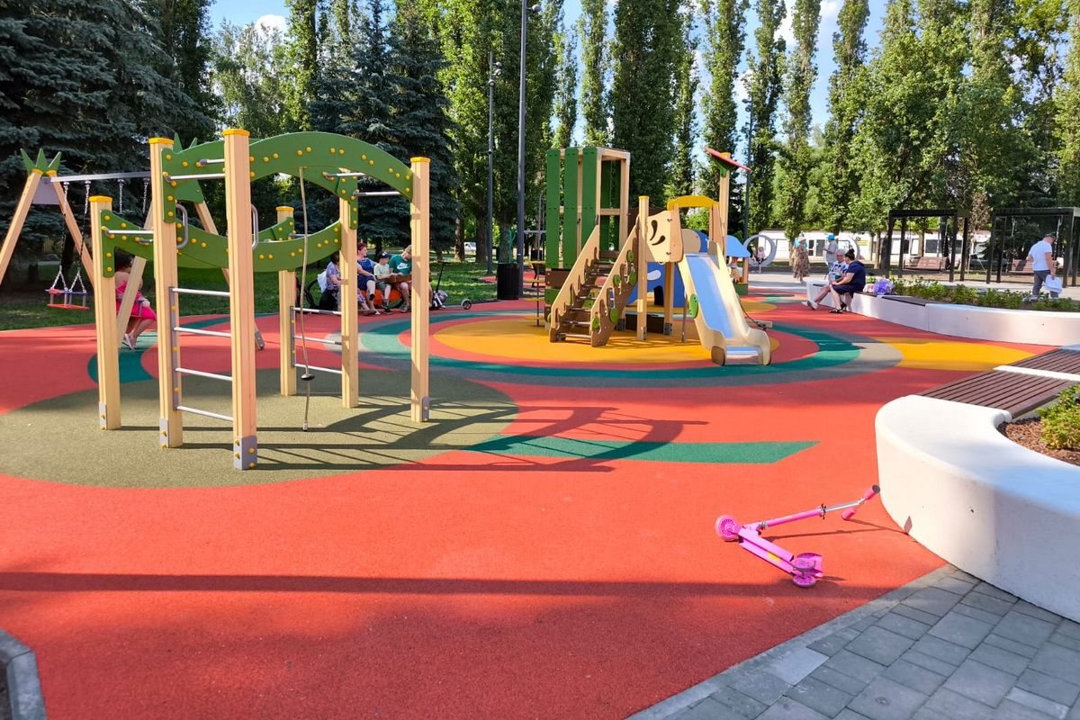 Сквер «Дружба» с зонами отдыха для детей и взрослых благоустроили в Нижнем Новгороде