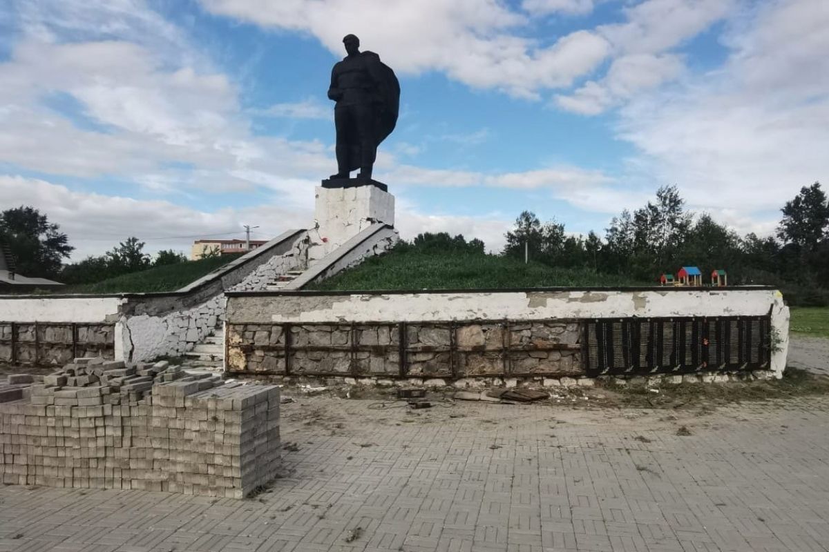 В Челябинской области при поддержке «Единой России» реставрируют памятник участникам Великой Отечественной войны
