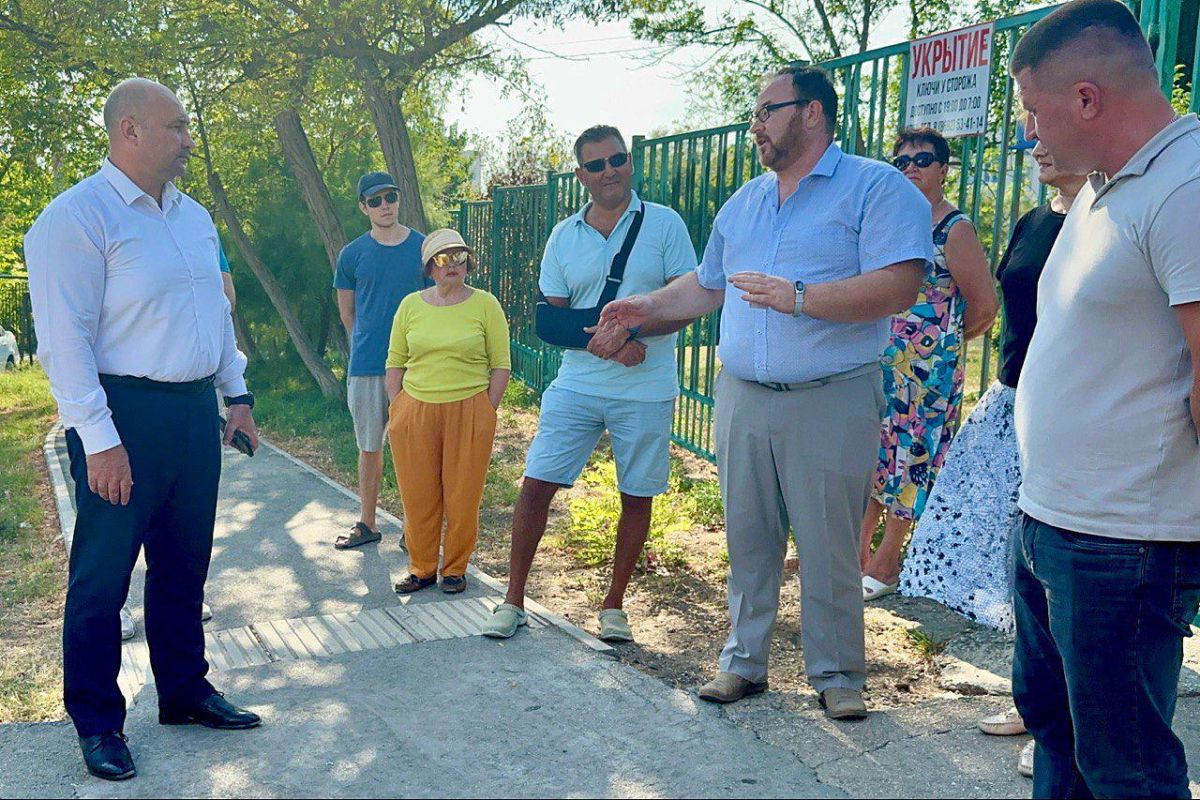 В Гагаринском районе ремонтируют участок дороги, соединяющий улицы Гавена и Надежды Островской