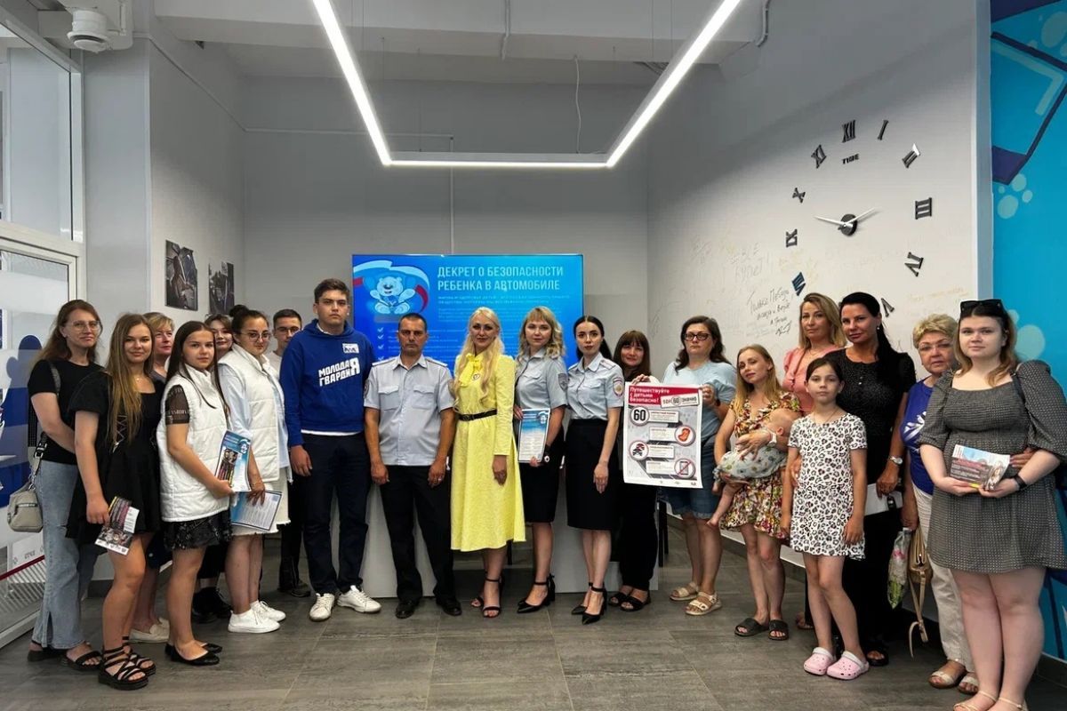 В Ульяновске активисты «Единой России» провели лекцию о безопасной перевозке детей