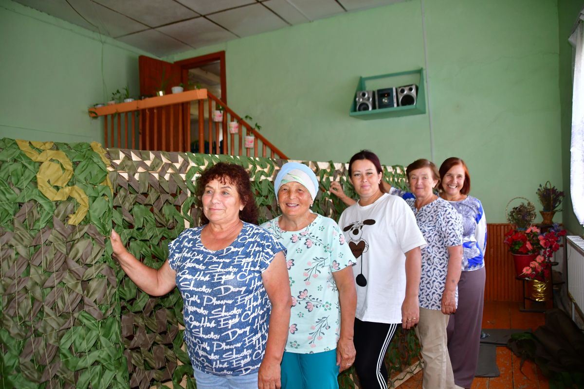 В Ишимбае плетут маскировочные сети | 16.07.2024 | Новости Уфы - БезФормата