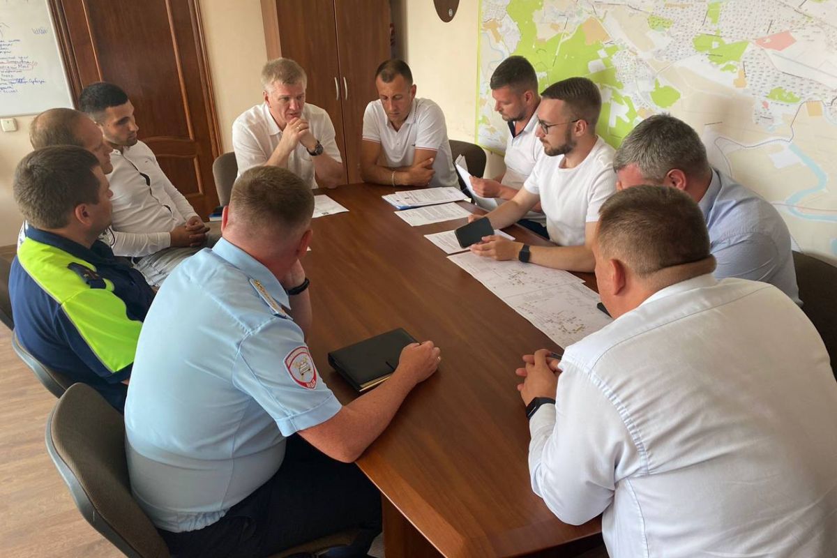 Дмитрий Дениско принял участие в заседании комиссии по обеспечению безопасности дорожного движения