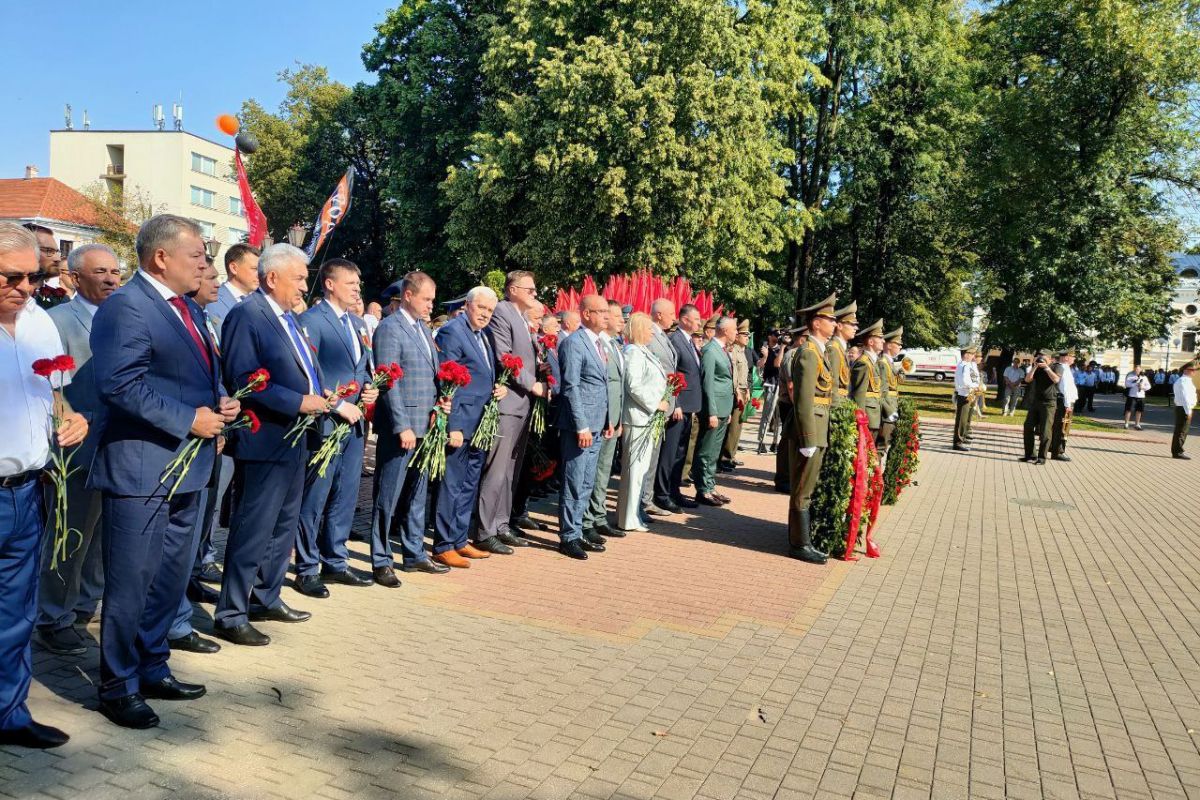 Депутаты Госсовета Чувашии в Гродно приняли участие в митинге в честь 80-летия освобождения города от немецко-фашистских захватчиков