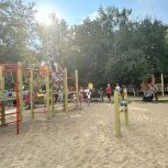 В Новосибирске при содействии «Единой России» установили новую детскую площадку