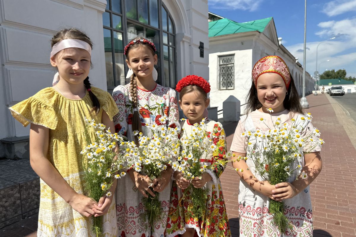 В Штабе общественной поддержки «Единой России» отметили День семьи, любви и верности